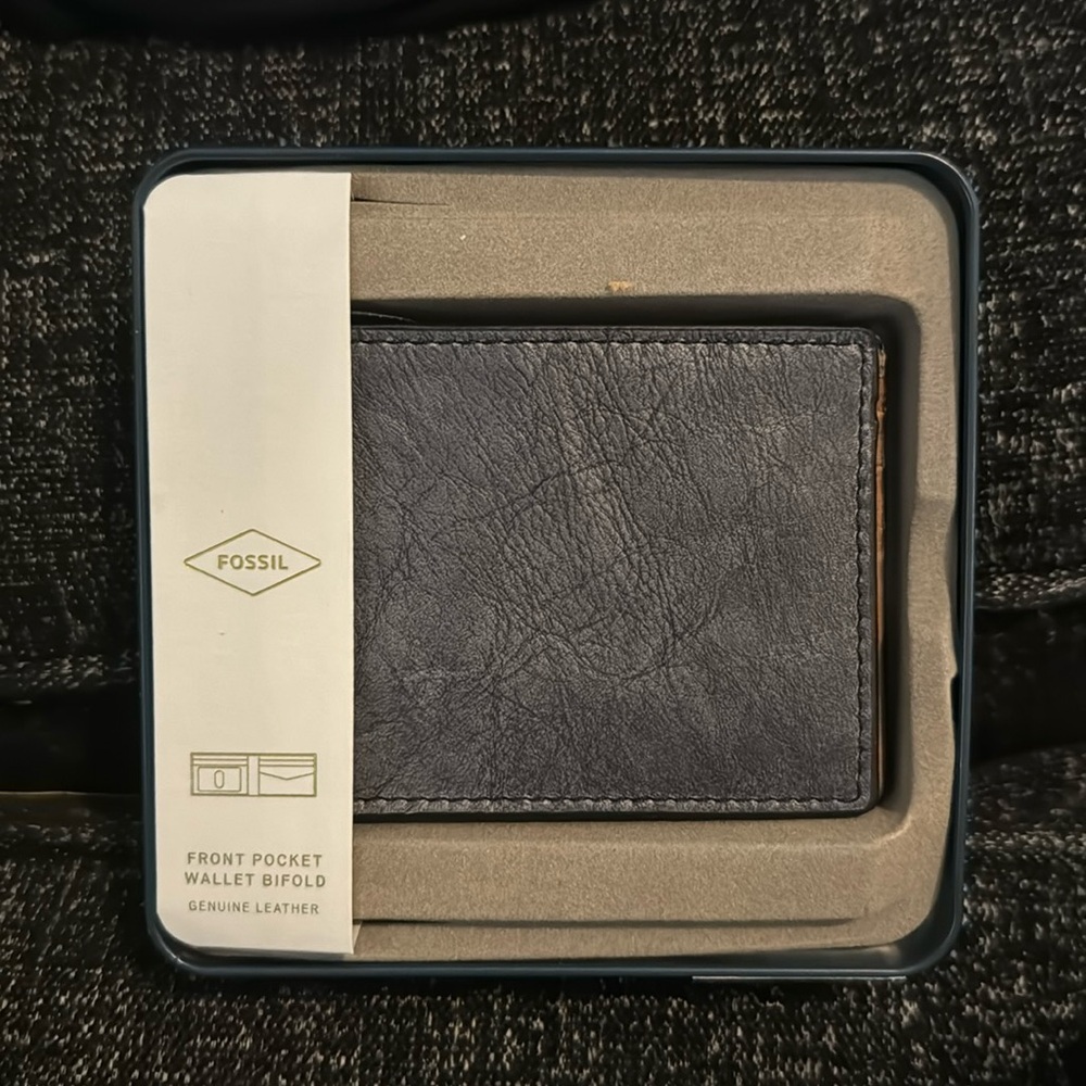 Fossil Men's Gray wallet